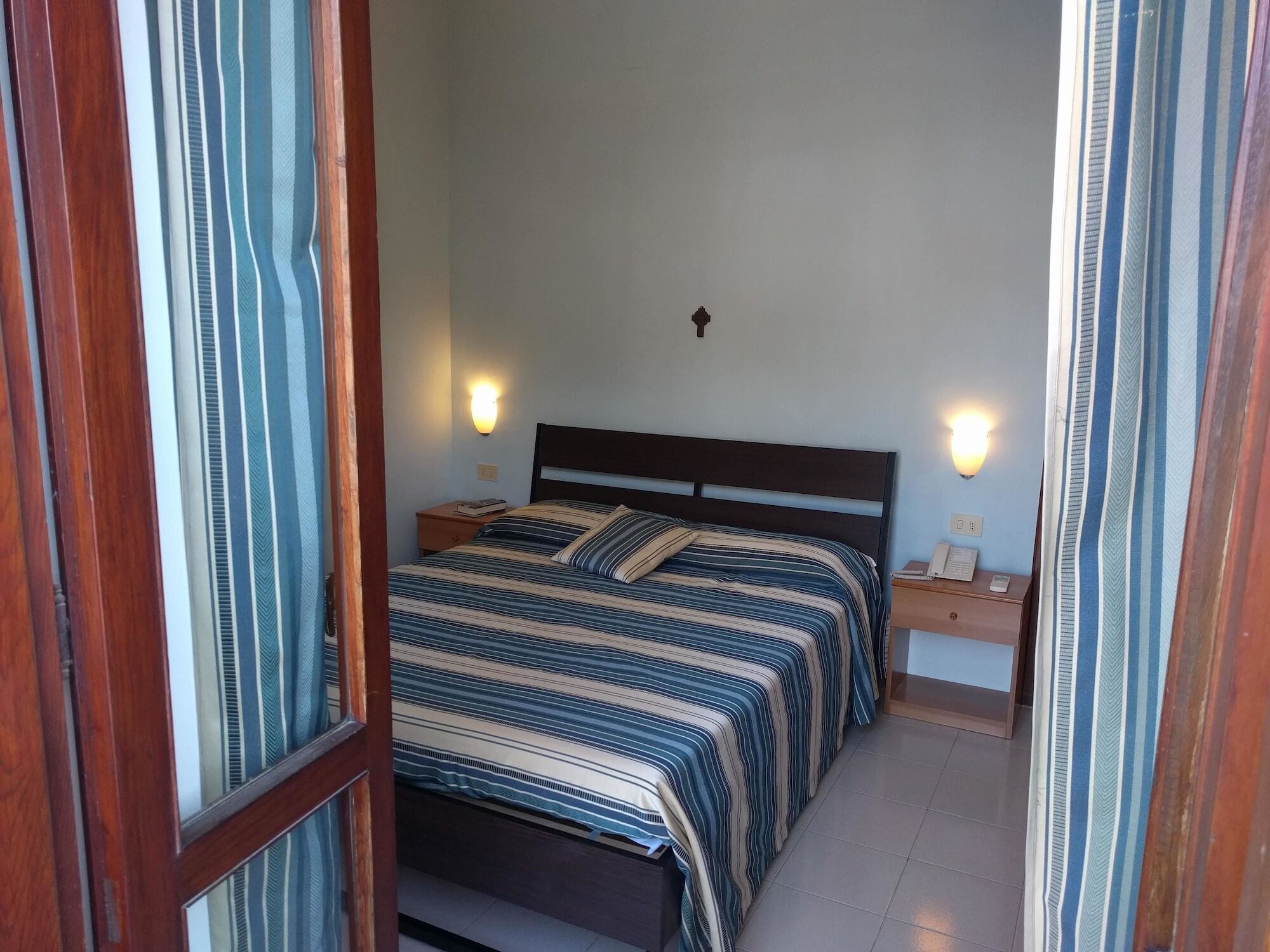 Hotel Conte - S. Angelo Bay Серрара-Фонтана Экстерьер фото