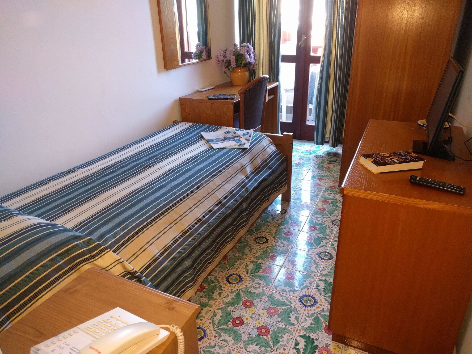 Hotel Conte - S. Angelo Bay Серрара-Фонтана Экстерьер фото